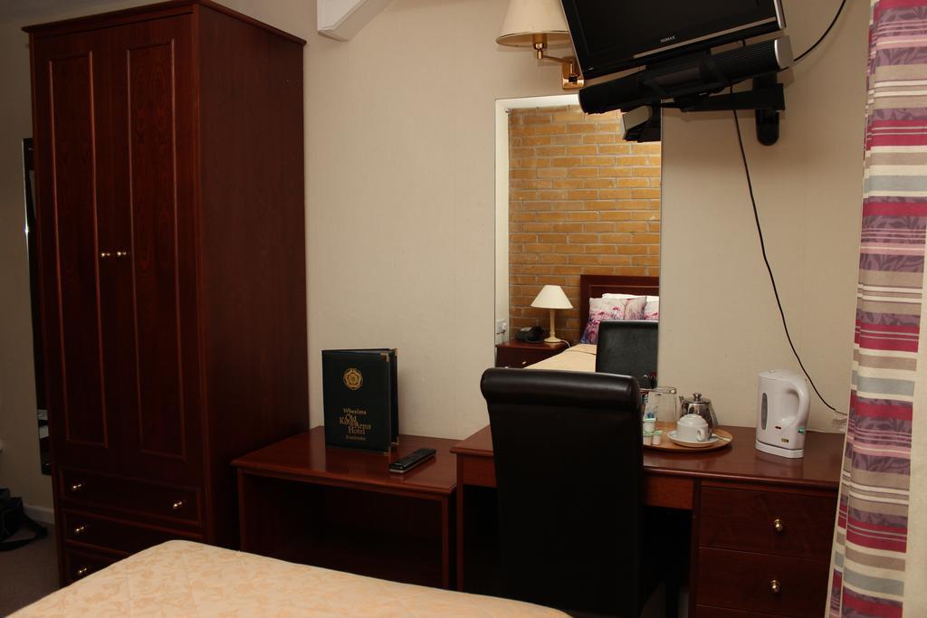 Old Kings Arms Hotel بيمبروك المظهر الخارجي الصورة